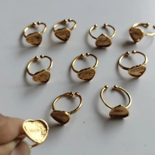 Golden Heart Shape Ring Bezale