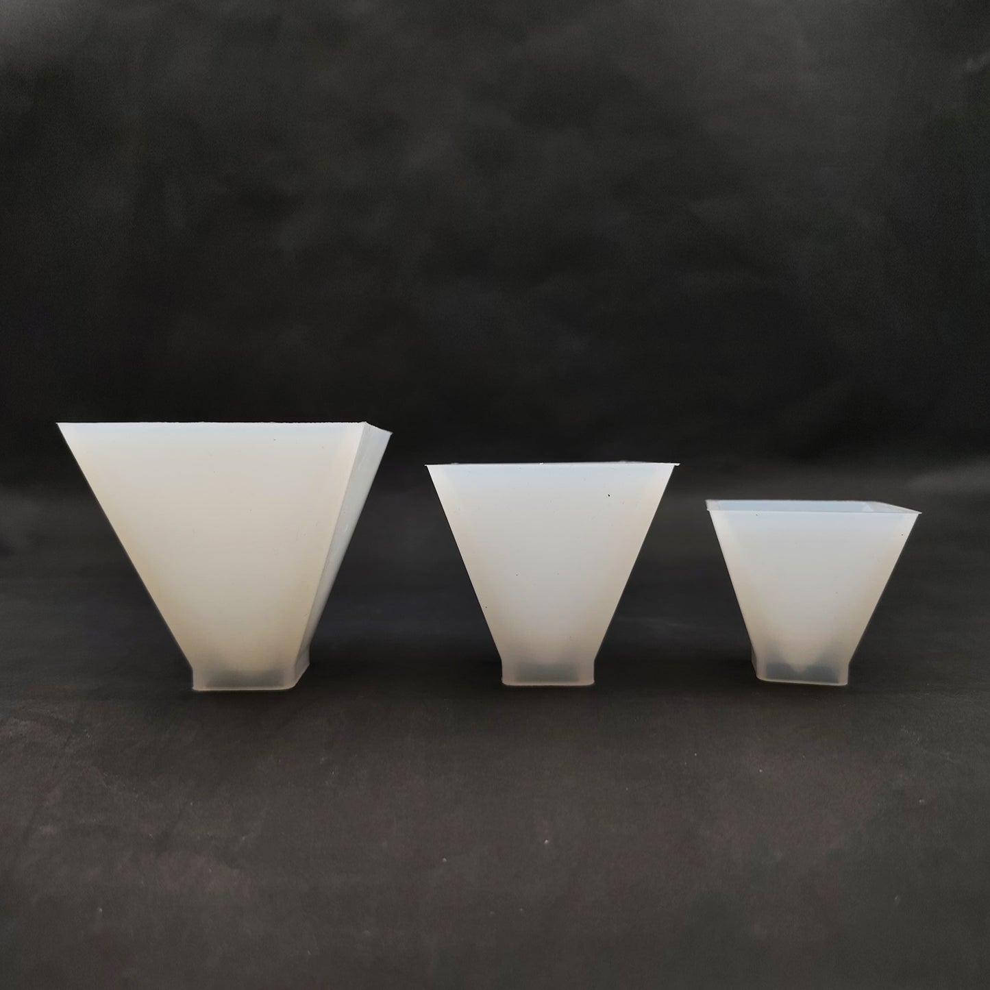3Pcs Pyramid Silicone Mould